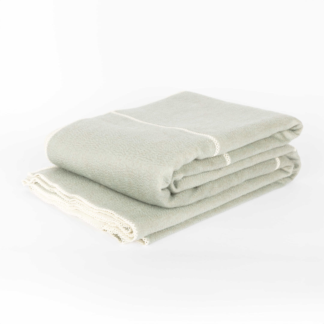 100% Cashmere Queen Blanket with Stitching